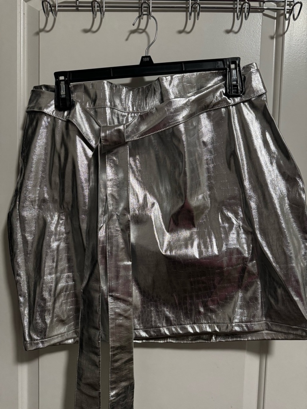 Plus Size Silver Metallic Tie-Waist Mini Skirt - Picture 3 of 5